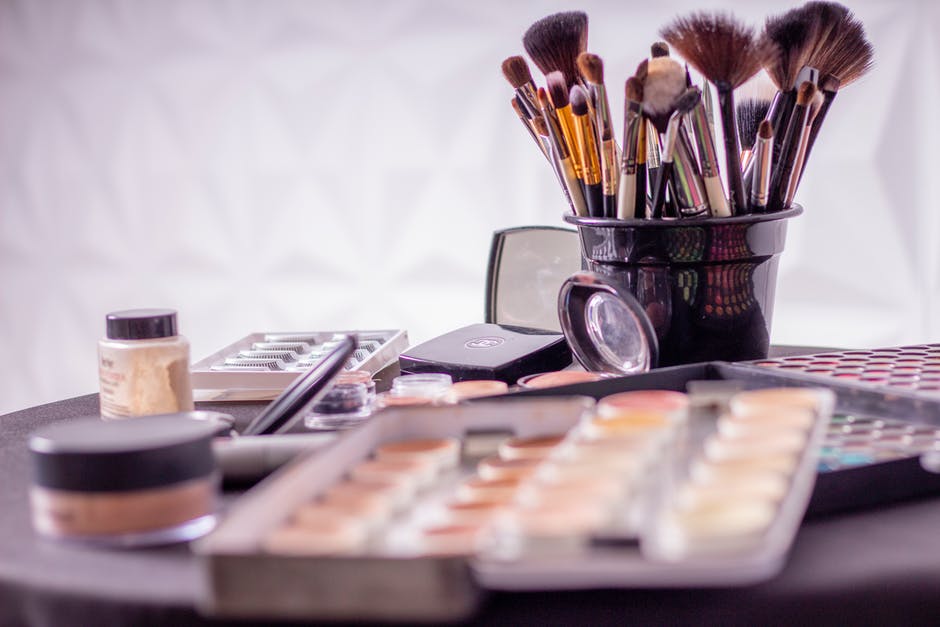 Requirements and of Stylist and Makeup Training - Makeup and Stylist - WorthvieW