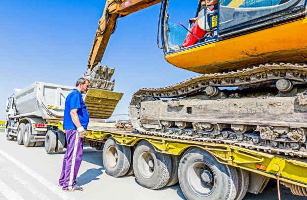 Tricky Transportation’s – How to Relocate Heavy Machinery