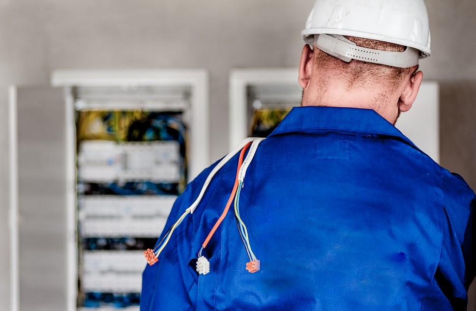 Protection From Head to Toe: Most Recommended Electrical Workwear