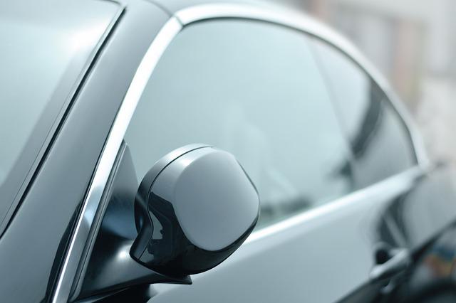 Is it possible to Tint Cars’ Windows Blue? Know the Benefits and Legality