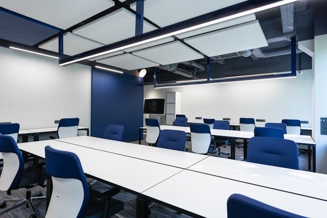 The Benefits of Choosing Used Work Cubicles for Your Furnished Office