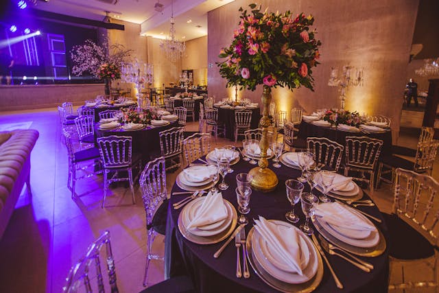 What to Look For When Booking The Ideal Function Room For a Special Occasion