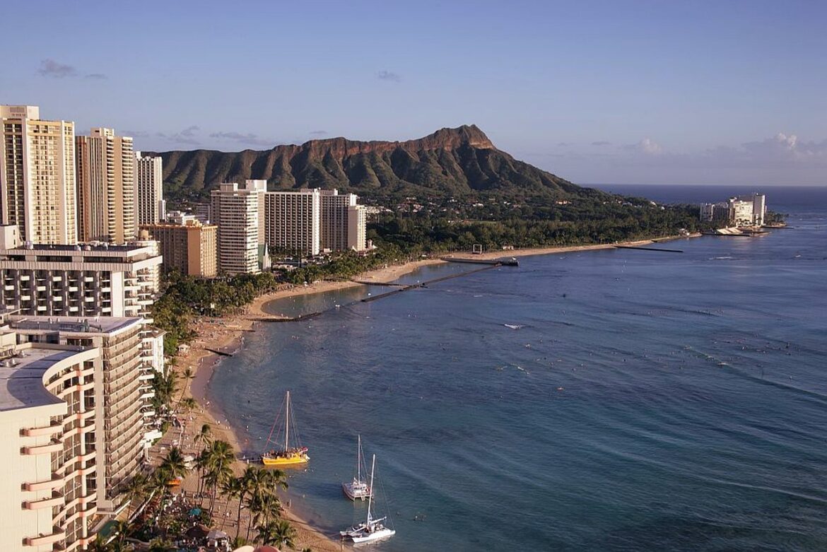 Embrace the Adventure: Your Ultimate Guide to Exploring Honolulu for the First Time