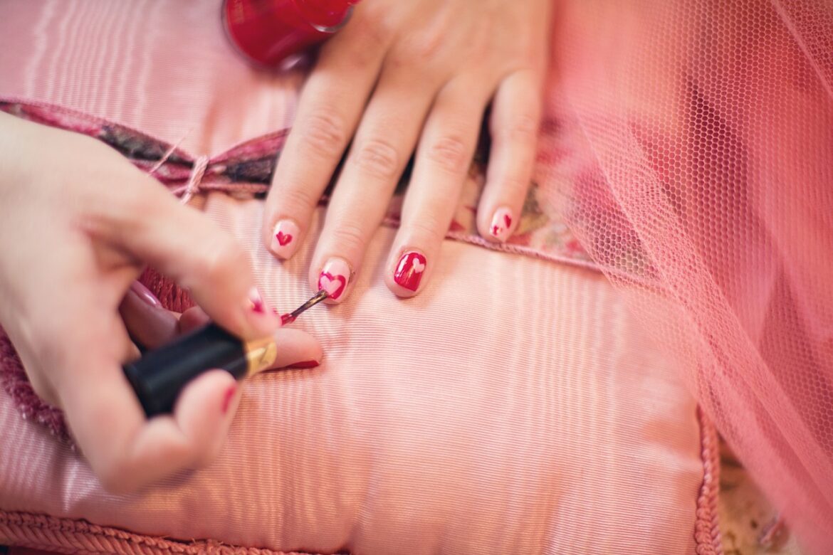 How To Apply Gel Nails At Home