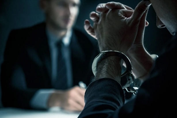 Facing Criminal Charges? Understanding Your Rights and When to Call a Criminal Defense Attorney